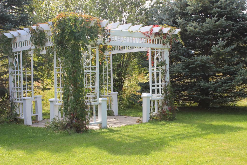 Auberge Le Flores GrandʼMère Екстериор снимка