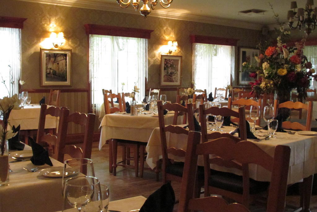 Auberge Le Flores GrandʼMère Екстериор снимка