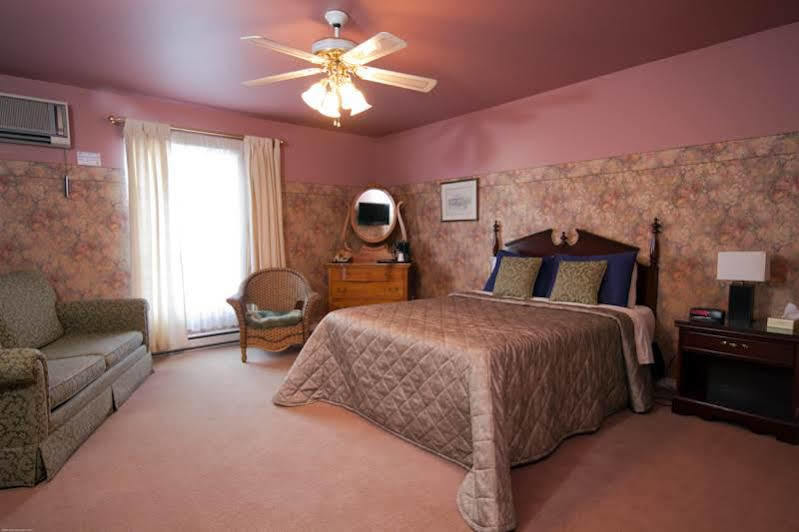 Auberge Le Flores GrandʼMère Екстериор снимка