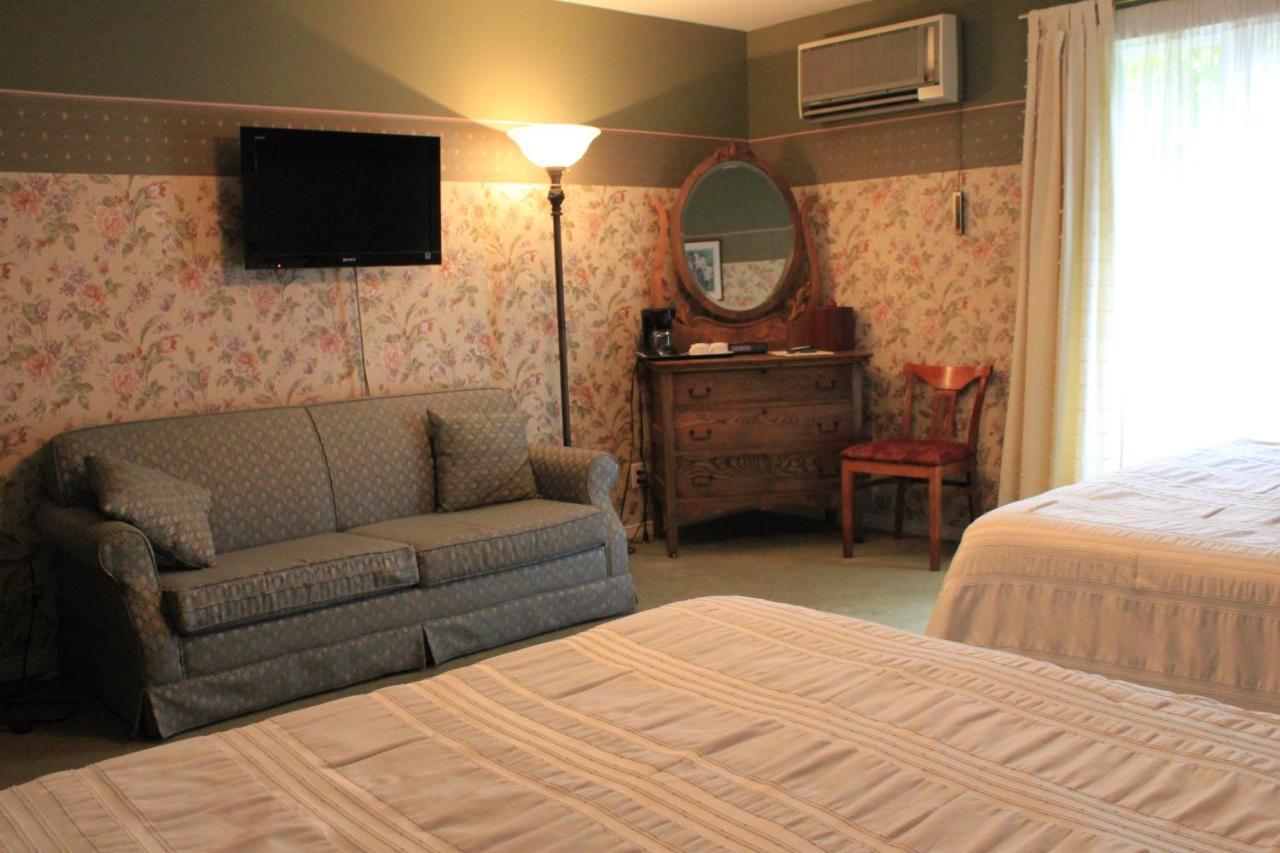 Auberge Le Flores GrandʼMère Екстериор снимка
